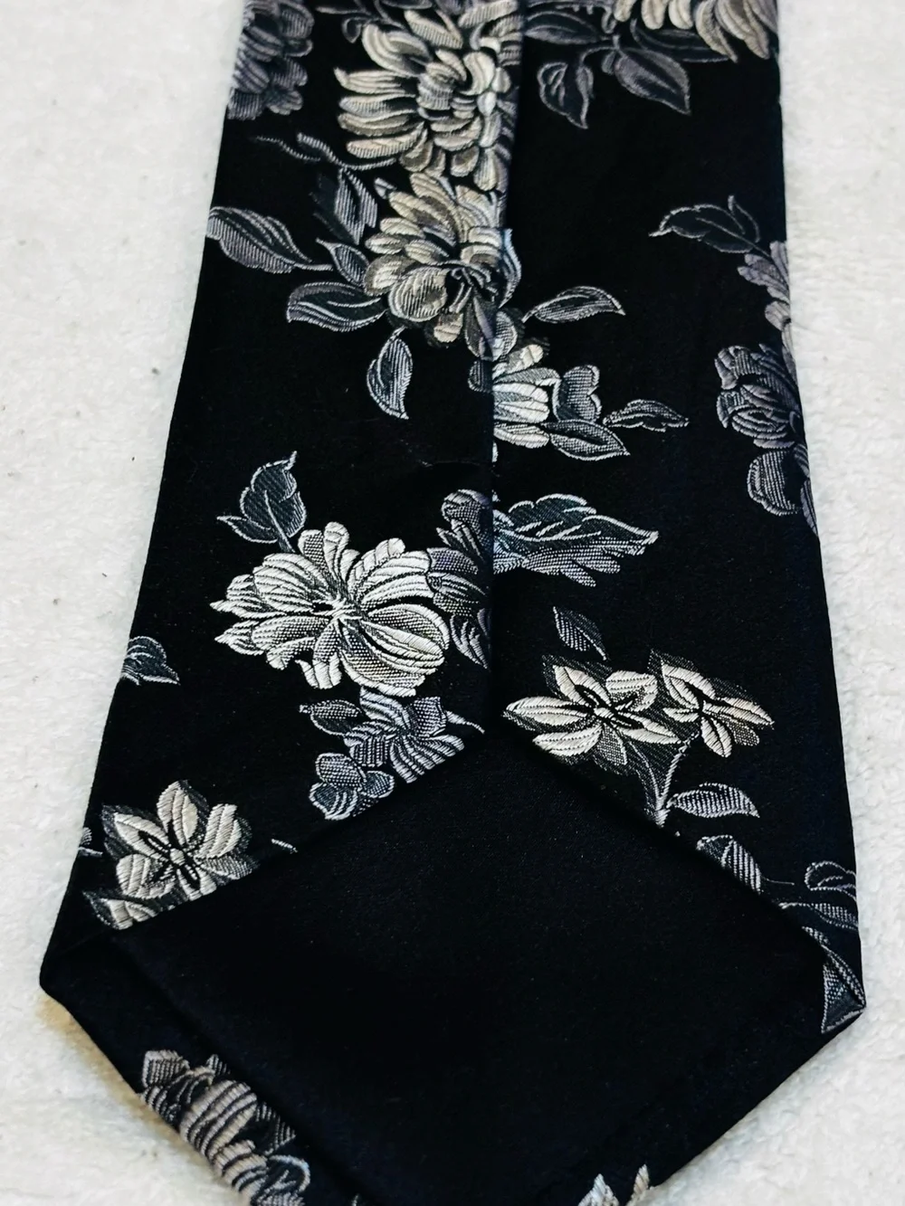 Brand New Stylish Tie By Paul Malone / Palm Beach